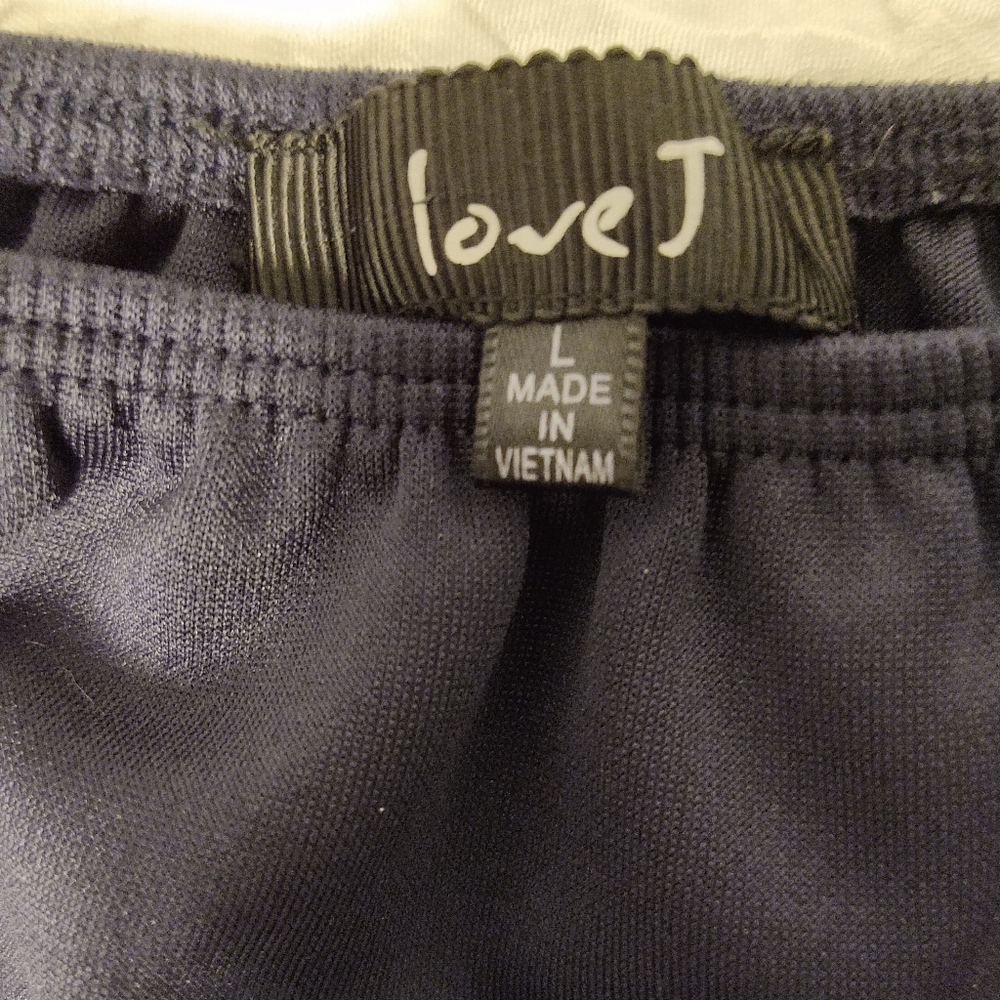 LOVE J TOP. SIZE L. - Picture 4 of 4